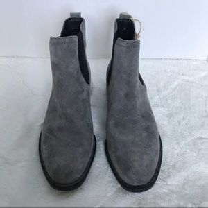 Born Gray Suede Casco Chelsea Boots 6M NWOT